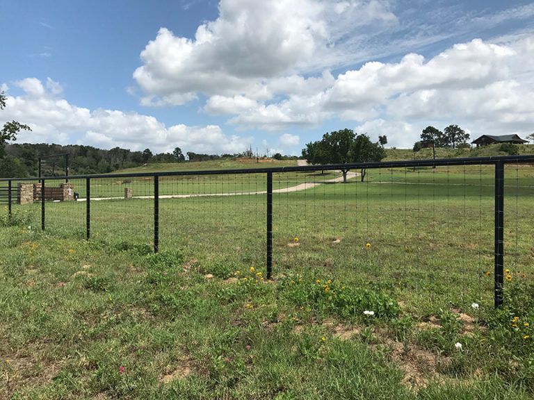 Metal Pipe Fencing & Welded Pipe - Farm & Ranch Fencing Co of Texas